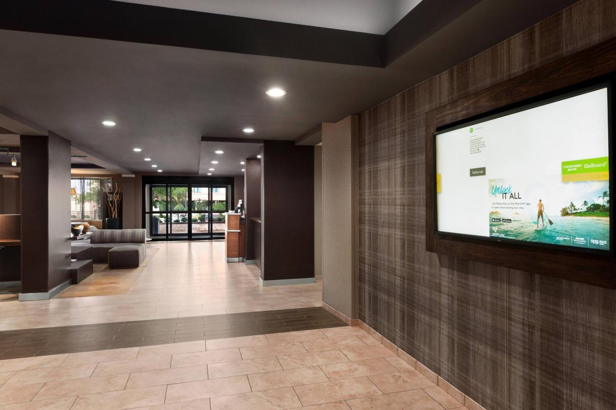 Courtyard By Marriott Tulsa Central Exterior photo